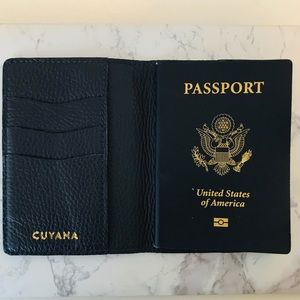Cuyana Passport Case